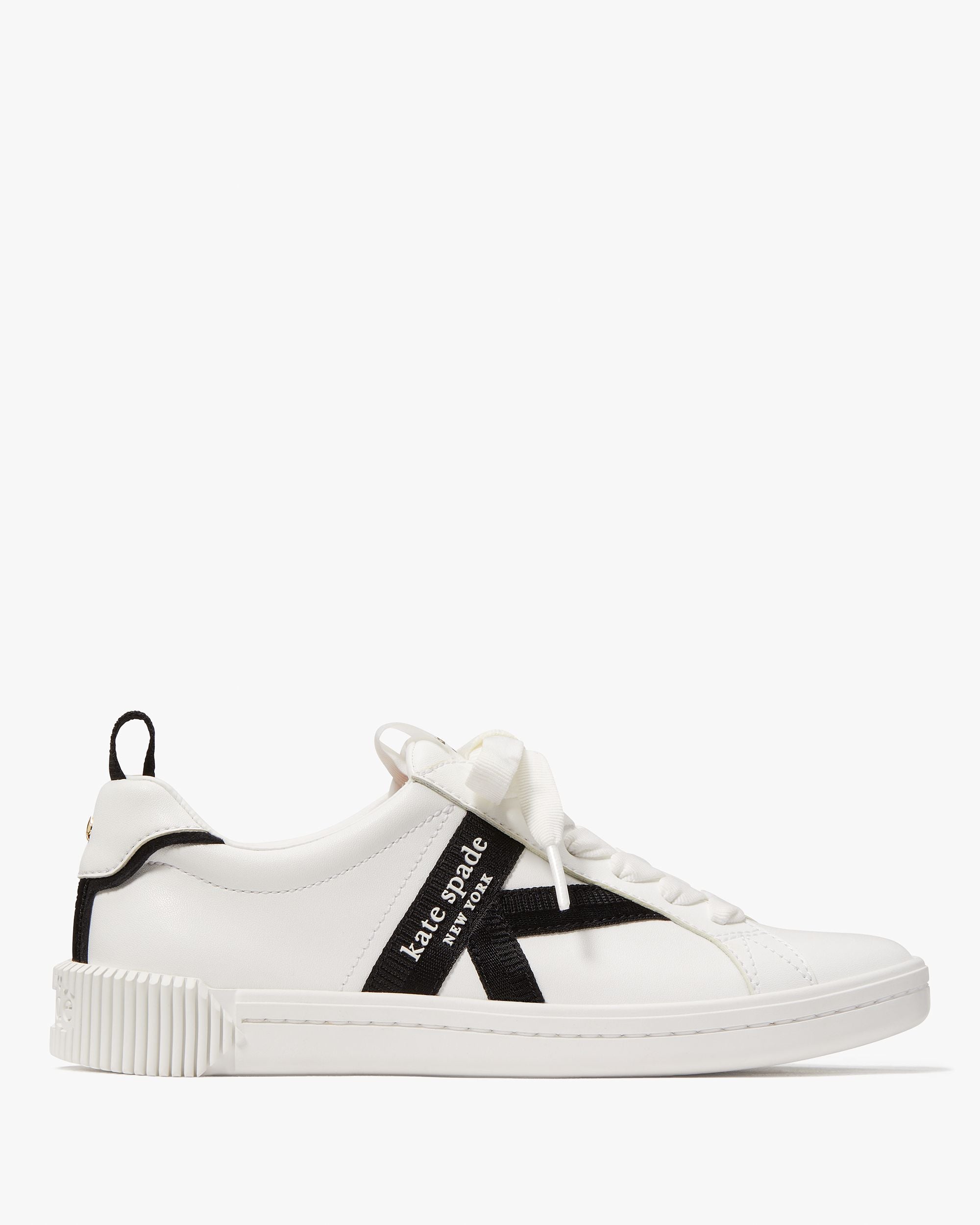 KG693-Signature Sneakers-True White / Black