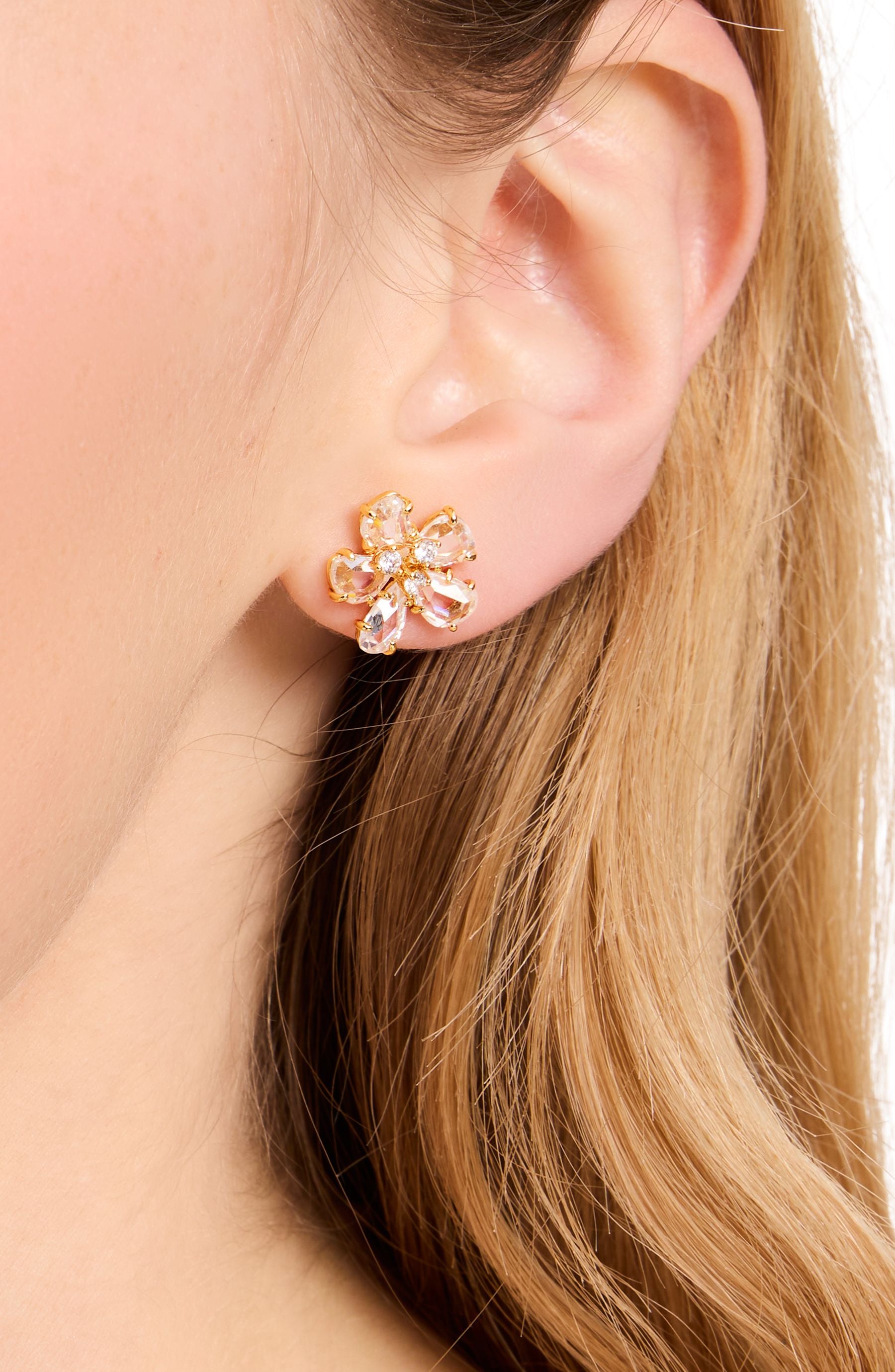 KH551-FLOWER STUDS