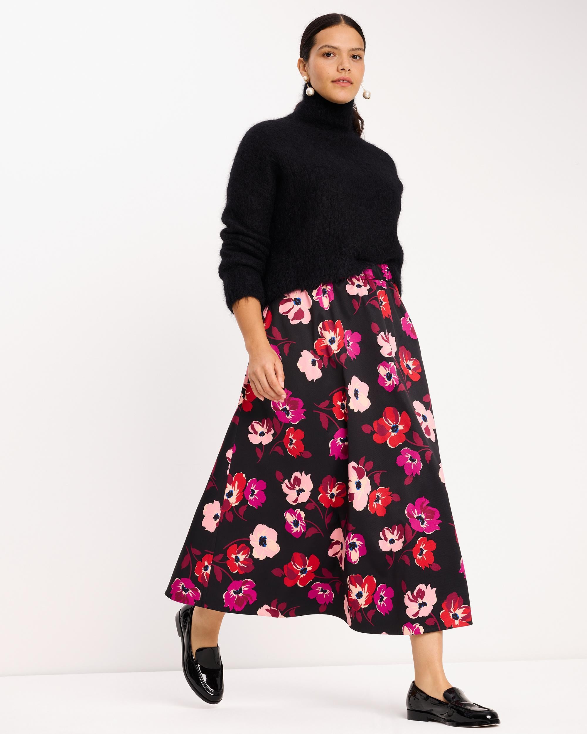 KI286-Fall Poppies Midi Skirt-Black