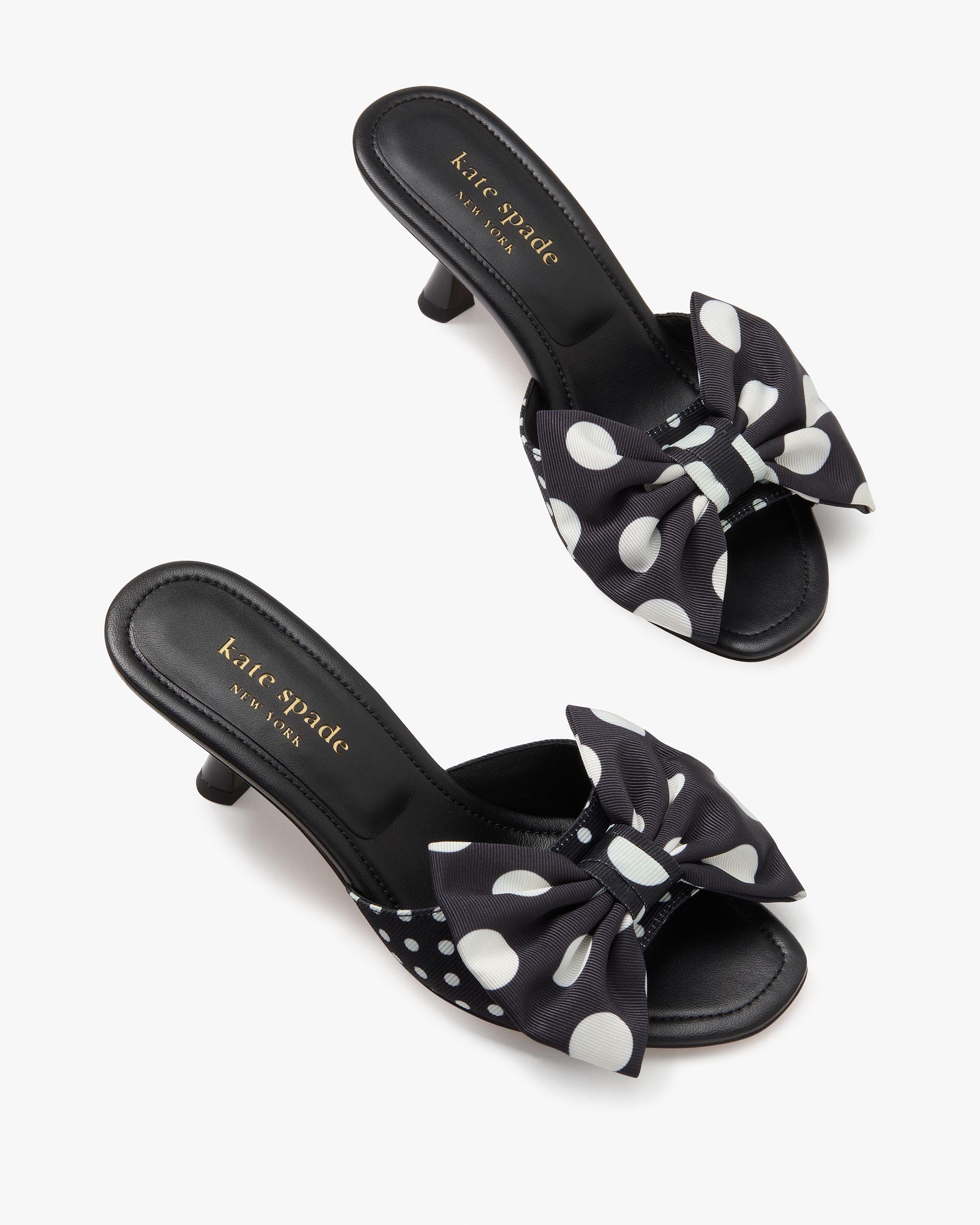 KK641-Rue Breezy Dot Sandals