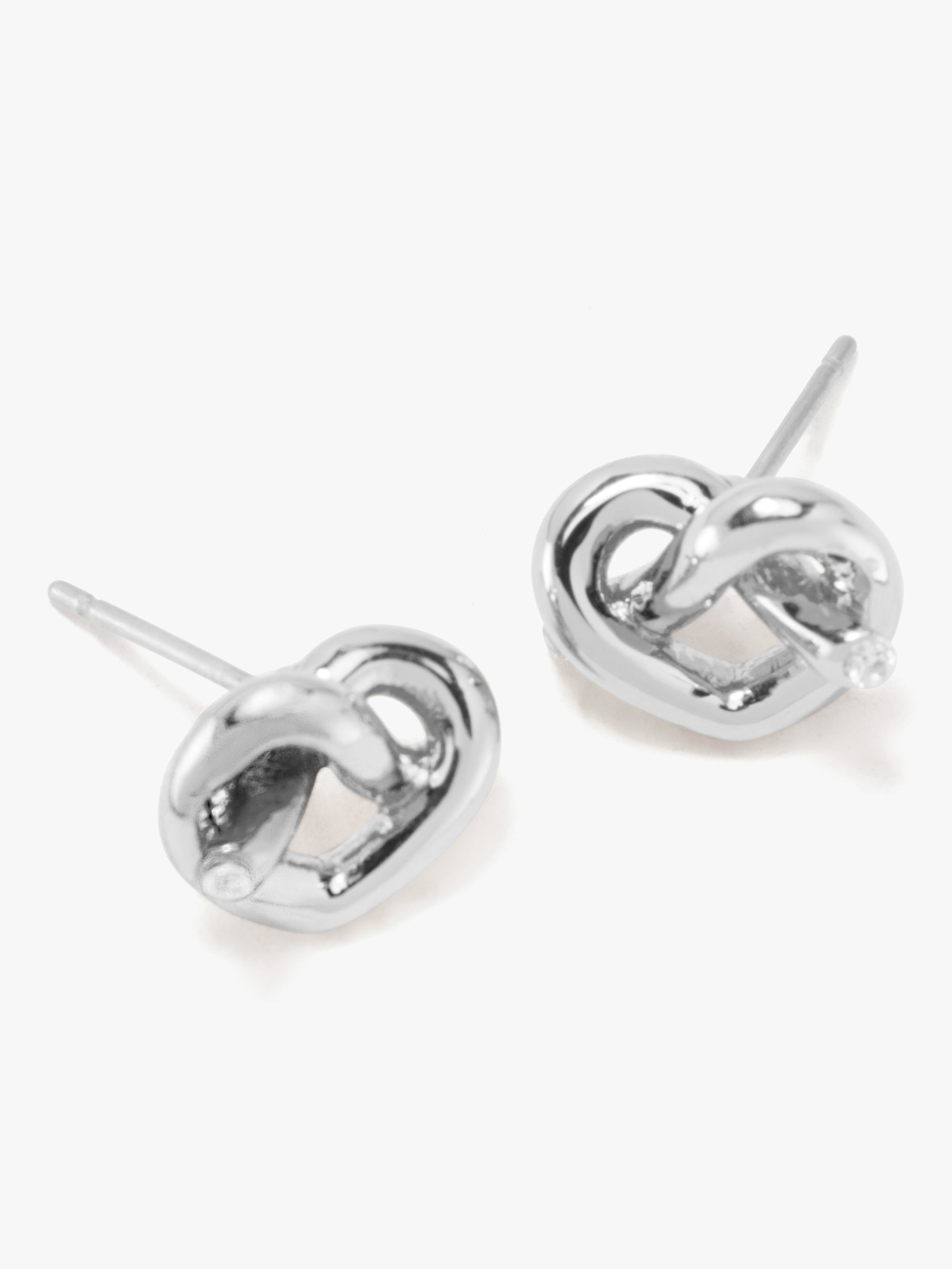 WBRUH310-Loves Me Knot Studs-Silver.