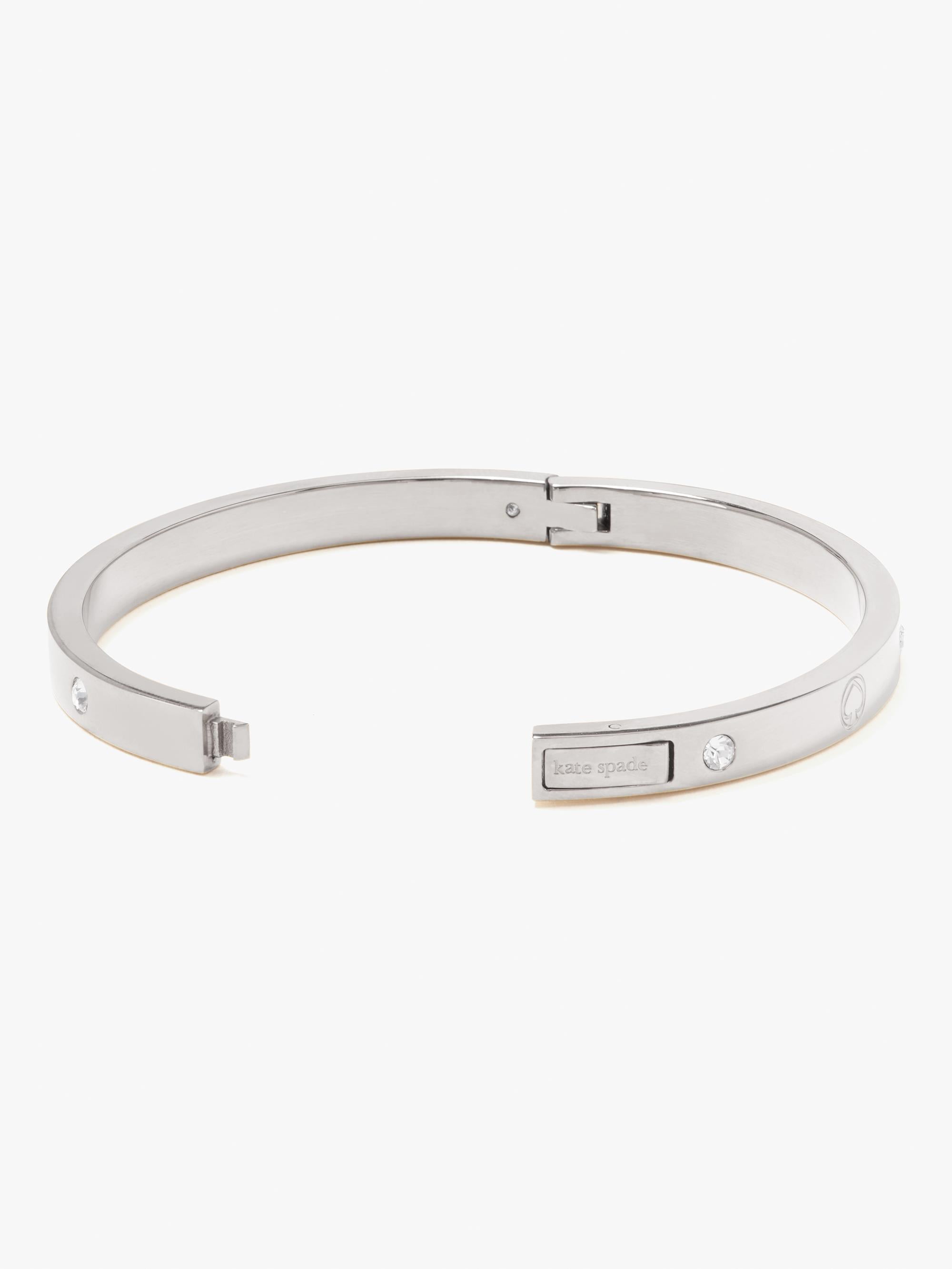 WBRUI002-engraved spade bangle-Silver.